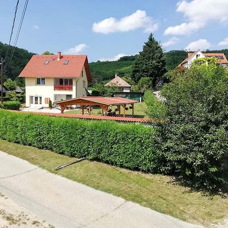 Lotuszvirag Vendeghaz Hotel Szekszard Exterior photo