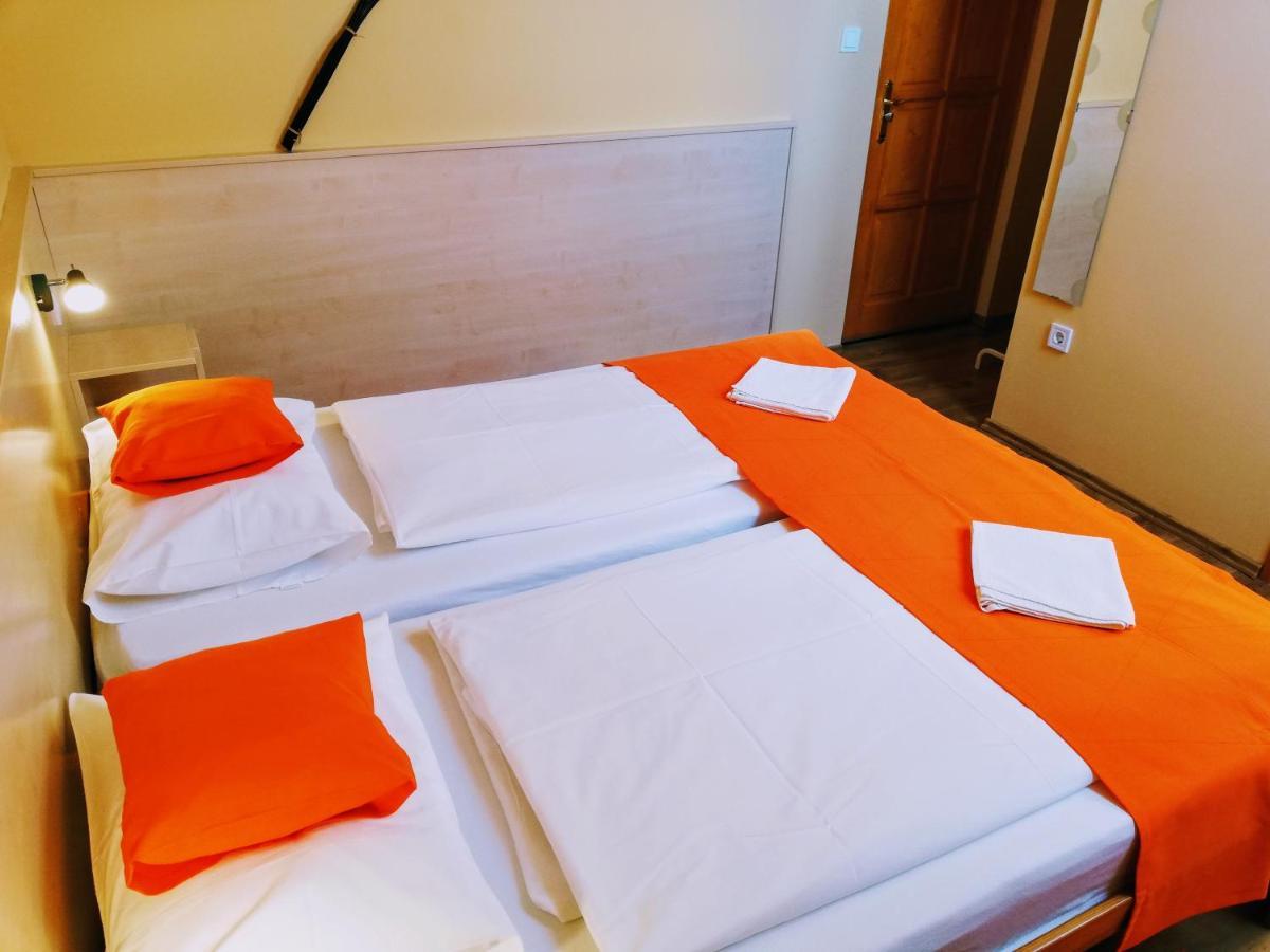 Lotuszvirag Vendeghaz Hotel Szekszard Exterior photo